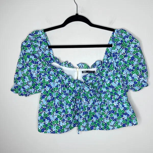 Zara Women's Puff Sleeve‎ Sweetheart Neckline Peplum Cropped Floral Top Large - Image 2