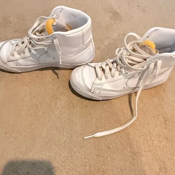 Nike White and Yellow High-Top Athletic Shoes - Image 10