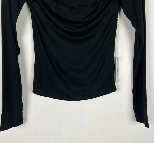 NWT Six/Fifty Black Off The Shoulder with Front Cut Out Shirt Size Medium M NEW - Image 5