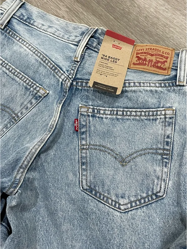 Levi’s Wide-Leg Baggy Jeans 94 - Image 4