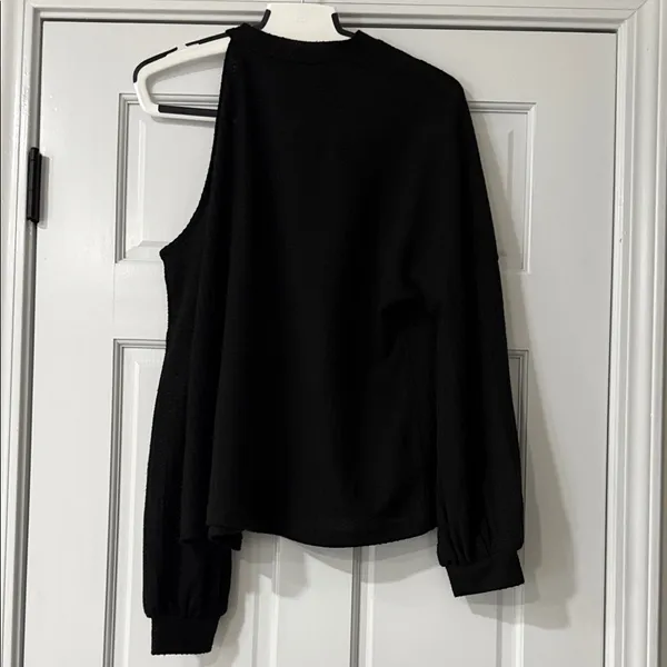 Black Women's Top Size XL - Image 5