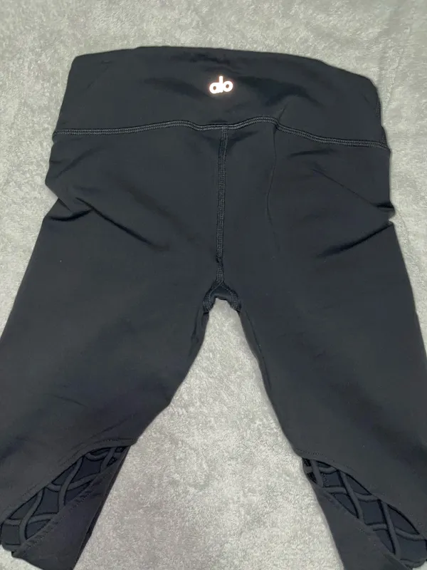 Alo Yoga Entwine Leggings - Image 4