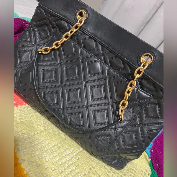 Tory Burch Black Quilted Leather Shoulder Bag with Gold Chain Handles - Image 3