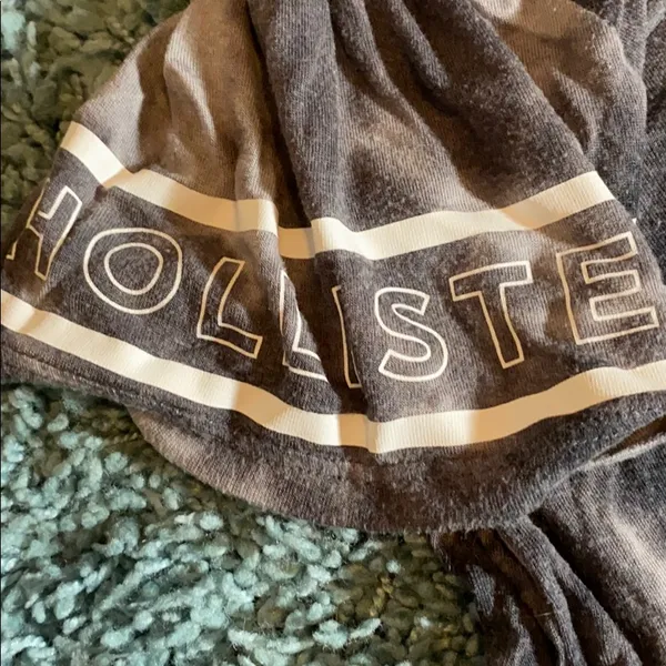 Gray tie dye hollister tee - Image 3