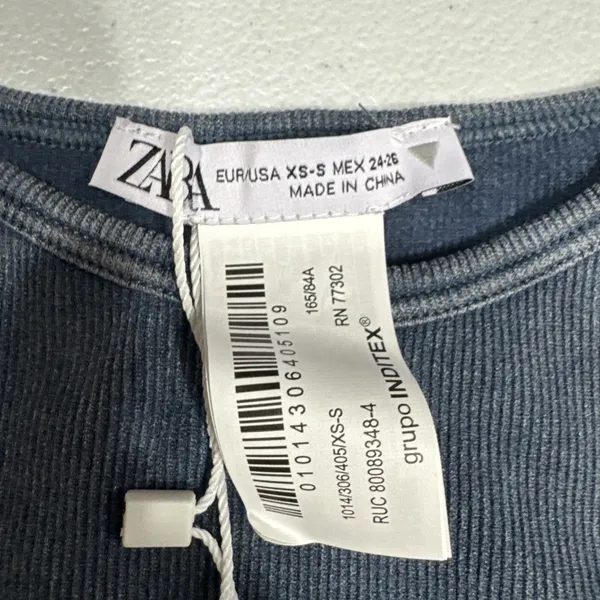 Zara Crop Top Crew Neck Pullover Stretch Long Sleeve Faded Blue Size XS Stylish - Image 4