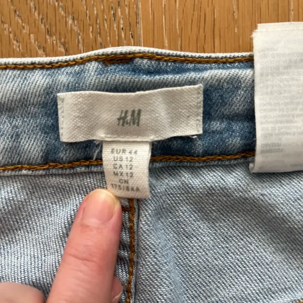 H&M Light Blue Casual Jeans used - Image 5