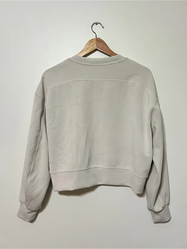 Lululemon Softstreme Cropped Crew Size 4 Pullover Sweatshirt Bone - Image 4