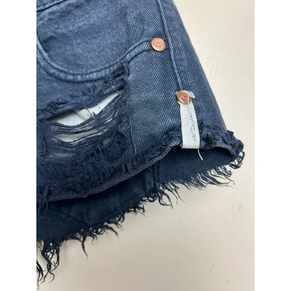 One by One Teaspoon Trash W*ores Black Shorts Sz. 26 - Image 4