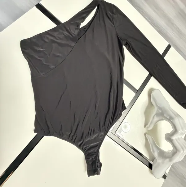 Saint Laurent One-Shoulder Long Sleeve Cutout Bodysuit in Black - Size M - Image 6
