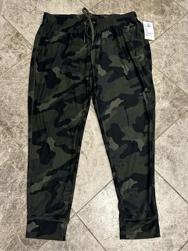 Old Navy Breathe ON Jogger Pants NEW Mid Rise Medium Green Camo - Image 2