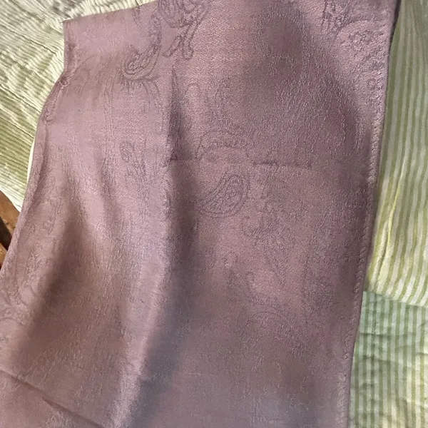 100% Pashmina Beautiful Taupe Shade with Intricate Design 48”x73” - Image 2