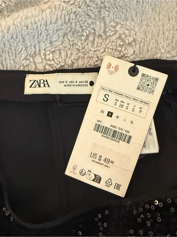 Zara Velvet Sequin Mini Skirt - Image 3