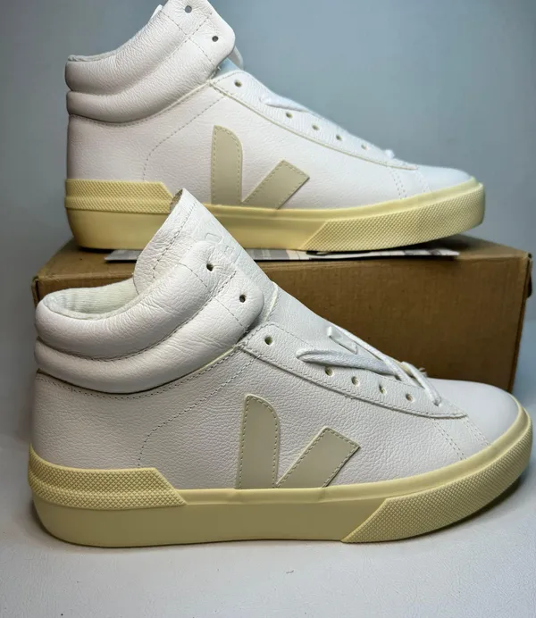 VEJA Minotaur Chromefree Leather sneakers white butter casual classic comfy - Image 3