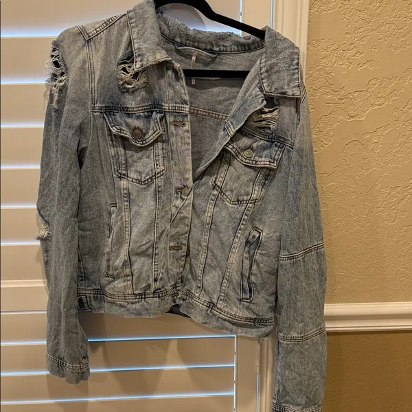 Free People Light Blue Distressed Denim Jacket - Image 5