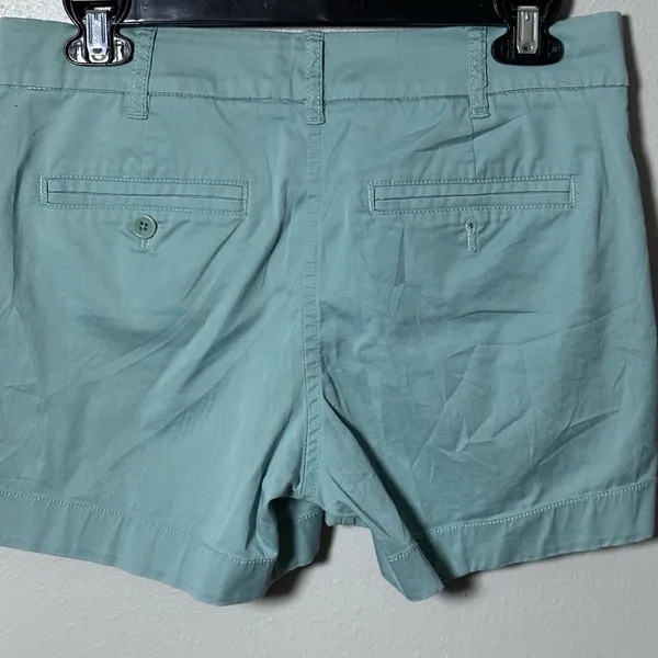 J.Crew Women Green Casual‎ Chino Shorts size 2. - Image 5