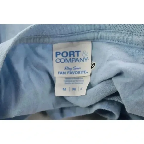 Disney shirt size M no stains - Image 3