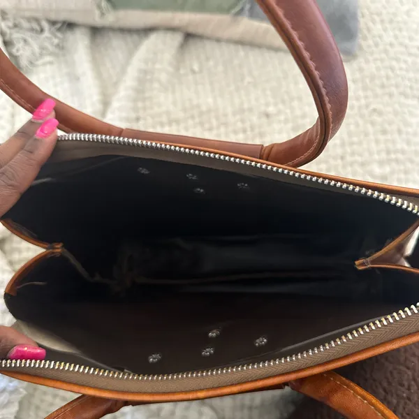 Brown leather embroidered purse - Image 3