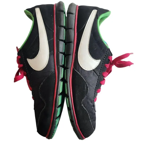 Nike Victoria Black & Neon running shoes size 8 - Image 2