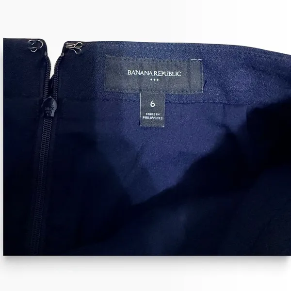 Banana Republic Minimalist Navy Blue A Line Mini Skirt Quiet Luxury size 6 - Image 4