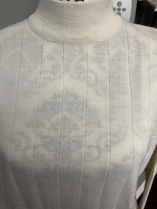 Harvé Benard Sport Size Large Beige Mock Neck Sweater - Image 3