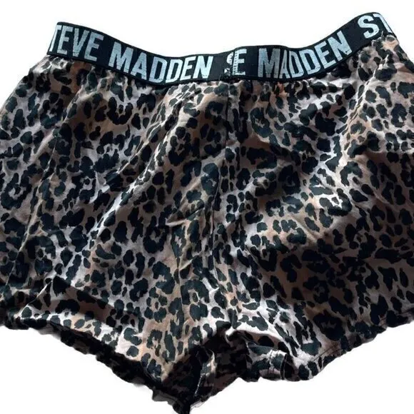 Steve Madden Women's Shorts Cheetah Print sz Small Pjs Comfy Daily Shorts - Image 4
