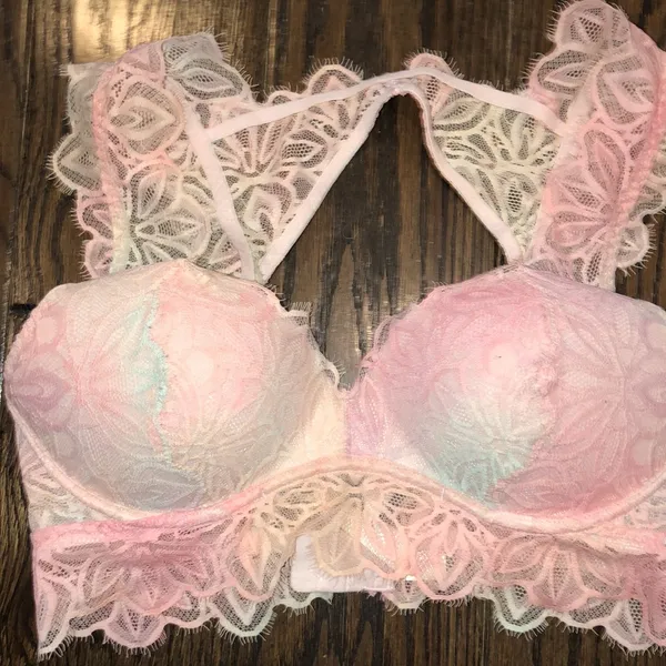 PINK VICTORIAS SECRET padded bra size medium - Image 4