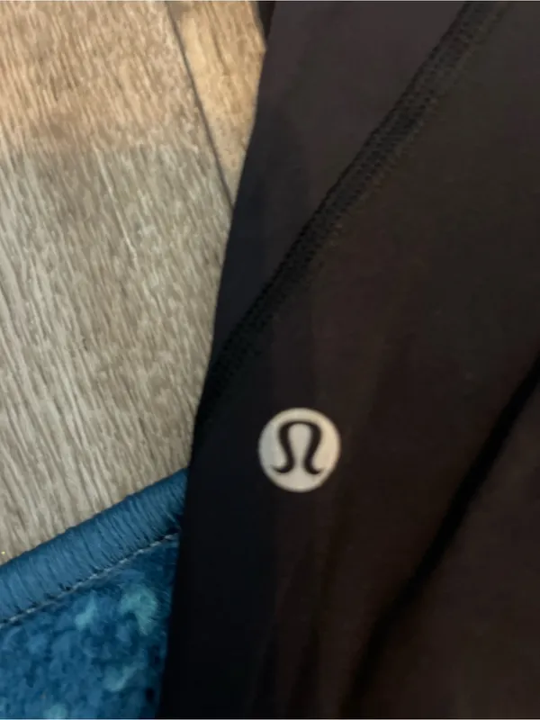 Lululemon black ankle mesh leggings size 6 - Image 10