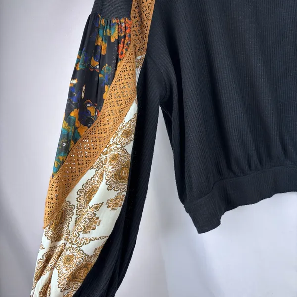 Free People Black Waffle Knit Mixed Print Balloon Sleeve Pullover Top (M/L) - Image 4