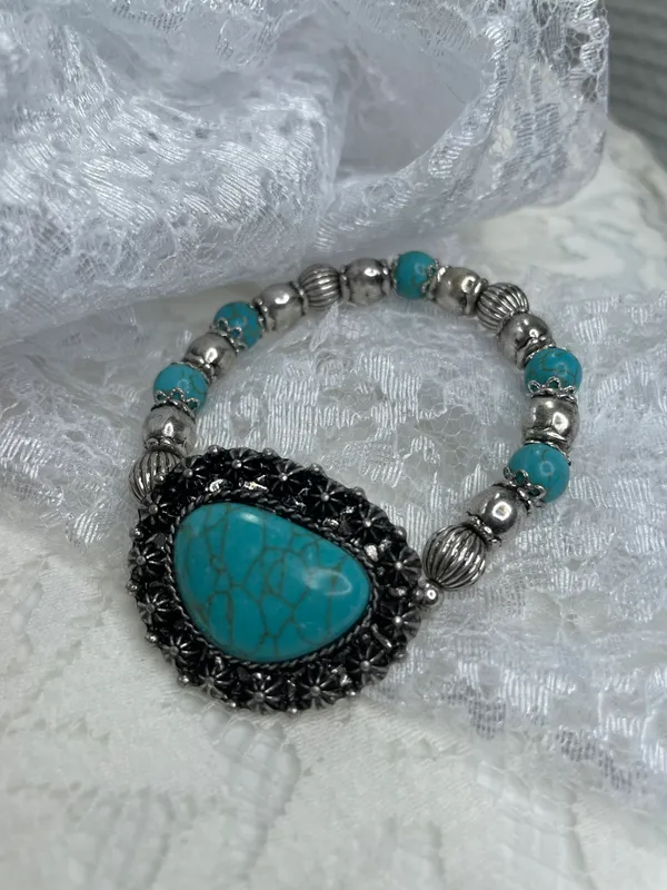 Western women’s faux turquoise and silver stretch bracelets. - Image 11