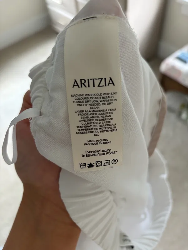 Aritzia Wilfred Linen Shorts - Image 4
