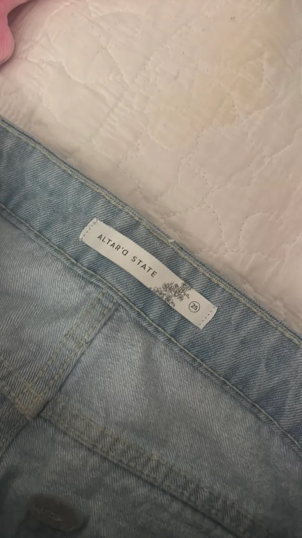 Altar'd State Light Wash Jeans 25 - Image 3