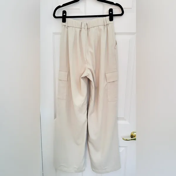 Hollister Co. Ultra High Rise Wide Leg Cargo Trouser – Ivory/Cream – XS - Image 7