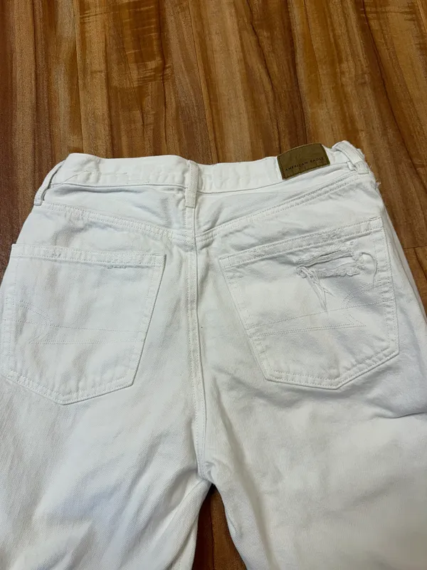 Outfitters Moms Jeans - Image 4
