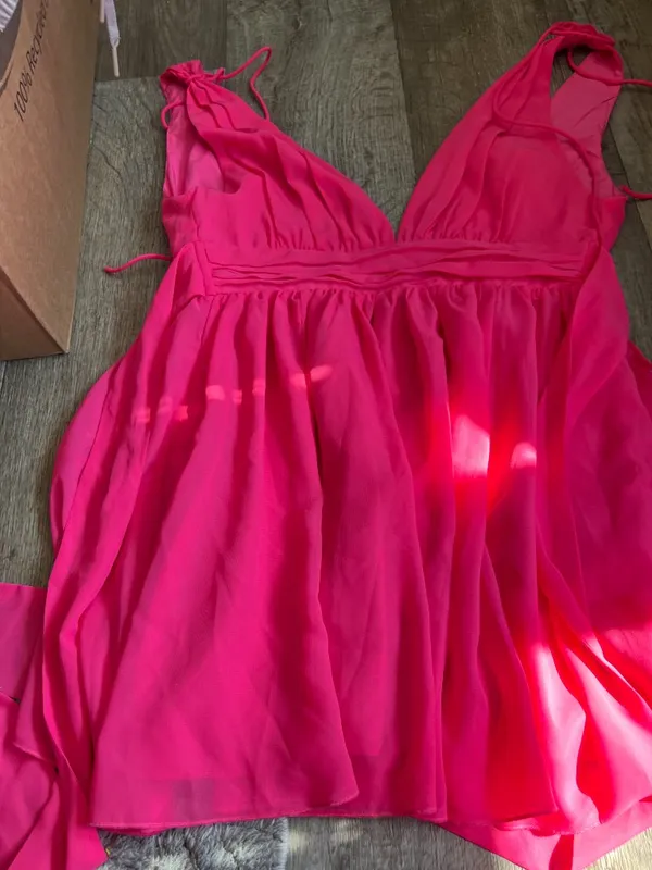 LUCY IN THE SKY Ysabel Chiffon Dress in Hot Pink Sz S Mini with back bow detail - Image 8