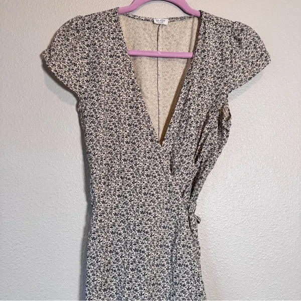 John Galt Brandy Melville Tan Ditsy Floral Mini Wrap Dress Womens S Fall Classic - Image 6