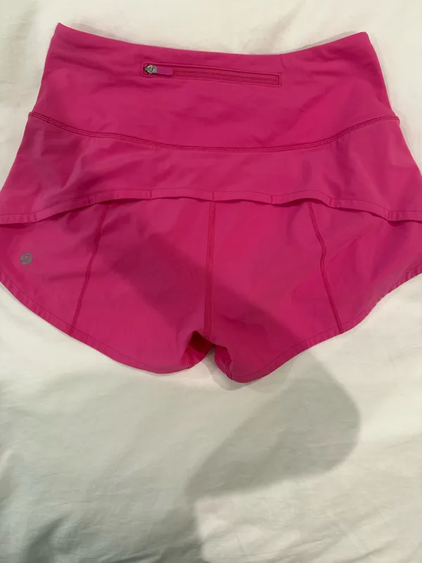 Lululemon Hotty Hot Shorts 2.5" High-Rise - Image 2