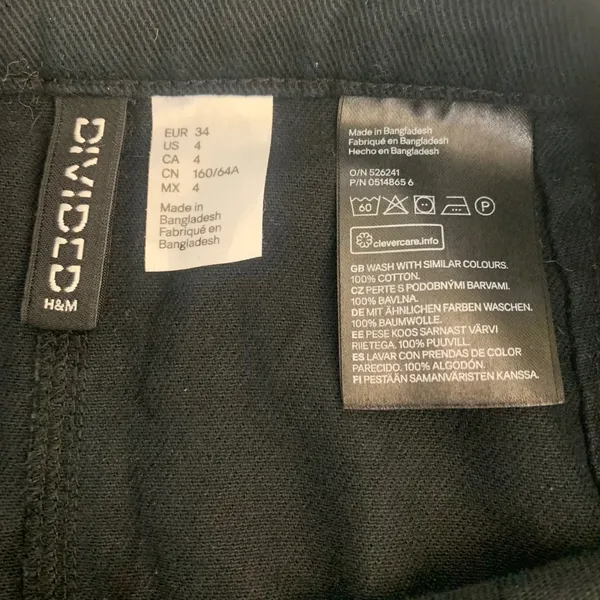 H&M Divided Women's Size 4 Black‎ Denim Mini Skirt Front Zip A-Line High Waisted - Image 5