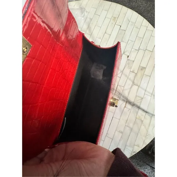 Red over the shoulder bag - Image 6