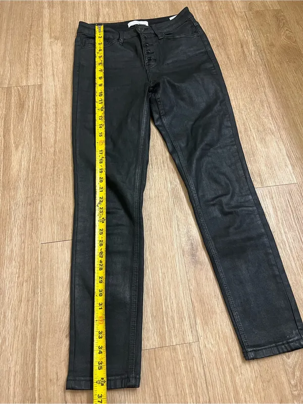 High-Rise Black Skinny Jeans with Button-Up Flyw - Image 7