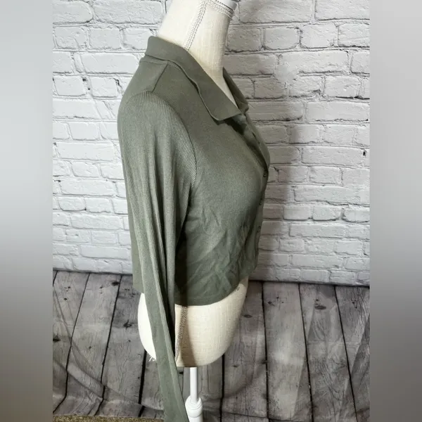 American Eagle shirt top size med - Image 6