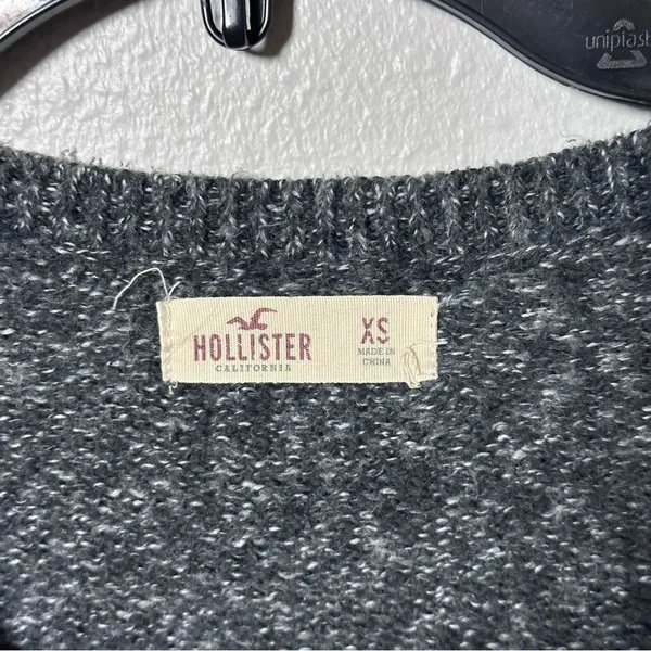 Hollister Women Pullover Knit Gray‎ v-neck sweater Size XS - Image 4