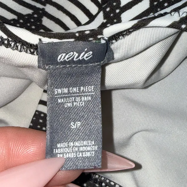 Aerie‎ One Piece Swimsuit S Black White Geometric Tribal Henley High Cut Cheeky - Image 4