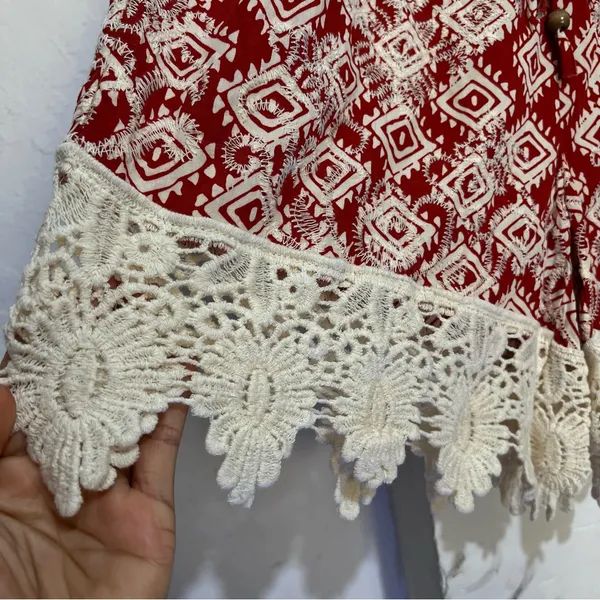Solitaire Women's Red and White Lace Trim Shorts - Image 2