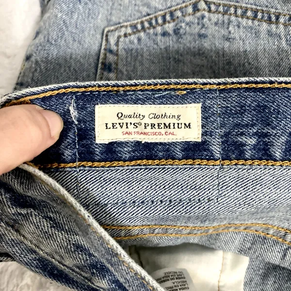 Levi's 501 Blue Medium Wash Denim Cut-off Button Fly Summer Beach Shorts 31 - Image 3
