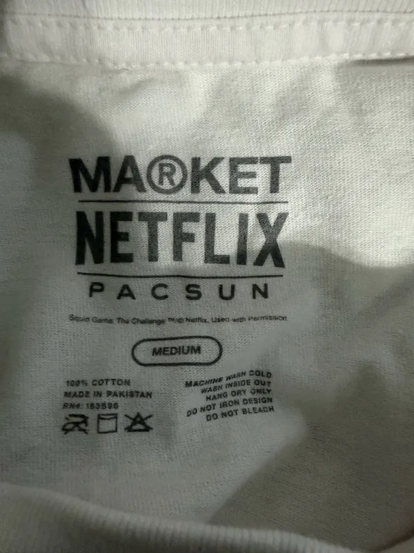 PacSun Market Netflix White Tee with Red & Green Graphic - Squid Game Print - Image 4