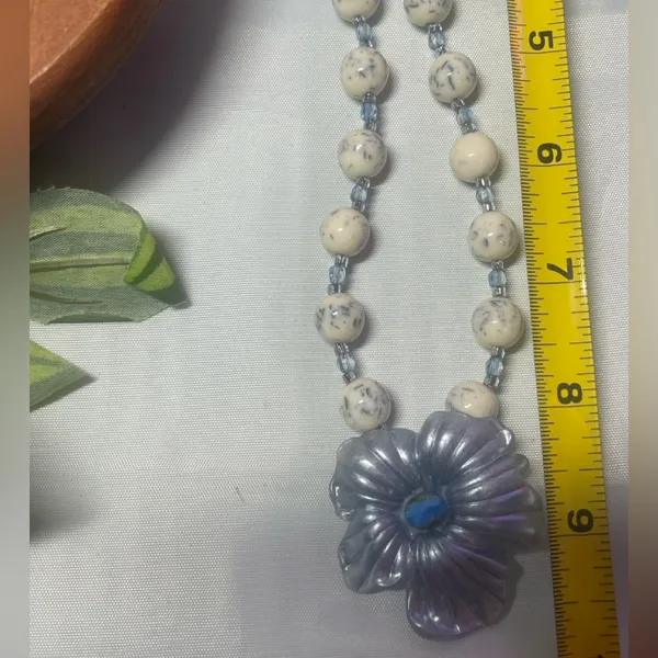 Vintage Plastic Bead Necklace Silver Flower Pendant Blue Center Magnet Clasp 16” - Image 4