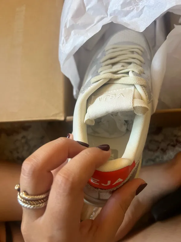 VEJA Sneakers - Image 4