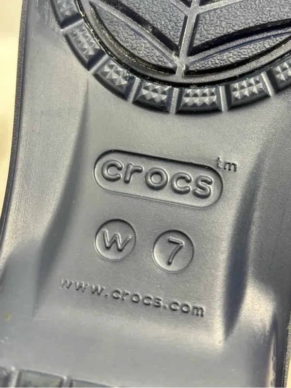 CROCS lightweight Navy Chelsea Rain Ankle Boots for Women Size 7 - Image 9