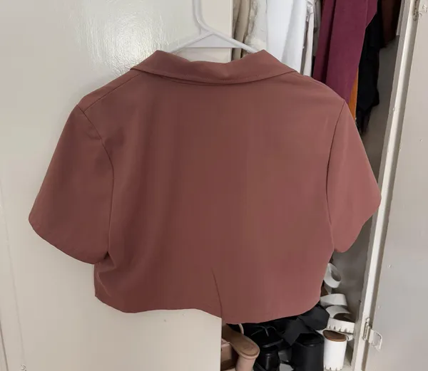 Aritzia Sunday Best Crop Top - Image 2