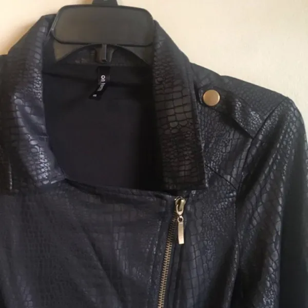 On twelth medium black jacket‎ Black - Image 3